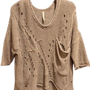 Willow & Clay Distressed Sweater size M